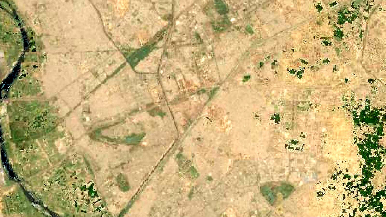 Landsat satellite view of east Delhi around the Ghazipur landfill