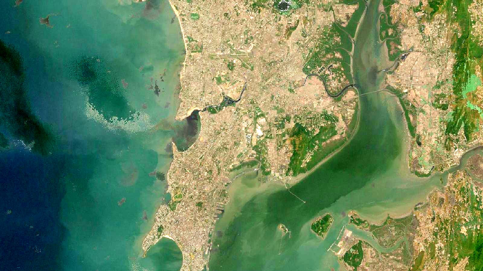 Landsat satellite view of Mumbai and its harbour
